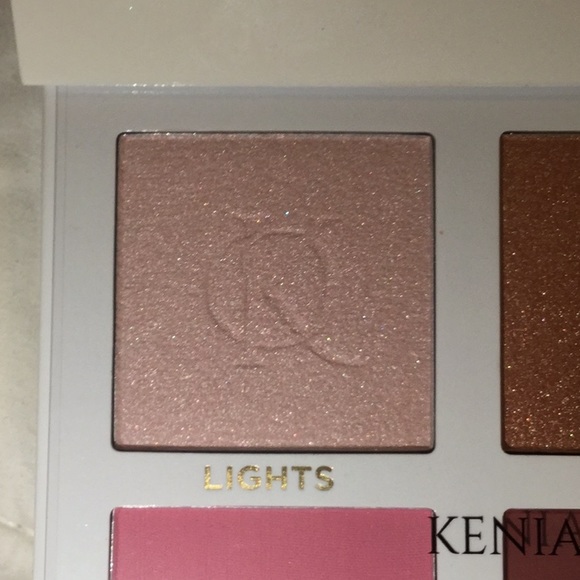 Kenia Ontiveros Beauty Blush and Shine Kit - Picture 3 of 12